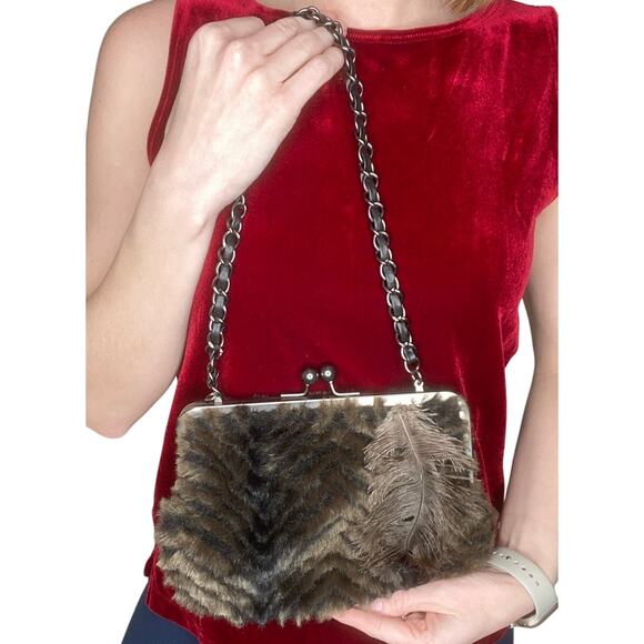 Chico's Brown Faux Fur Velvet Feather Kisslock Chain Strap Y2K Aesthetic Bag - Picture 2 of 5